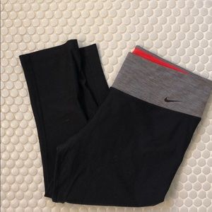 Black Nike Capri leggings